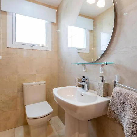 Elegant Paola Private Heated Pool