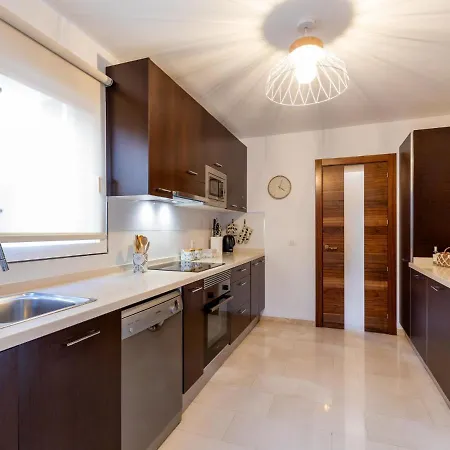 펜션 Elegant Paola Private Heated Pool *