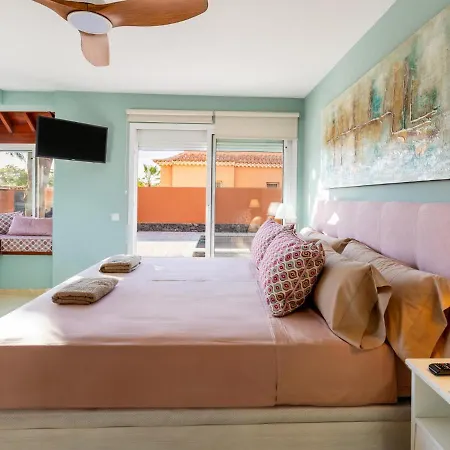 Semesterbostad Elegant Paola Private Heated Pool