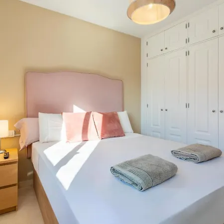 Elegant Paola Private Heated Pool Semesterbostad *