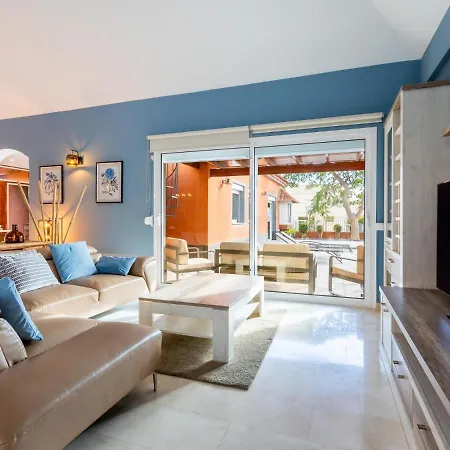 Elegant Paola Private Heated Pool Costa Adeje (Tenerife)